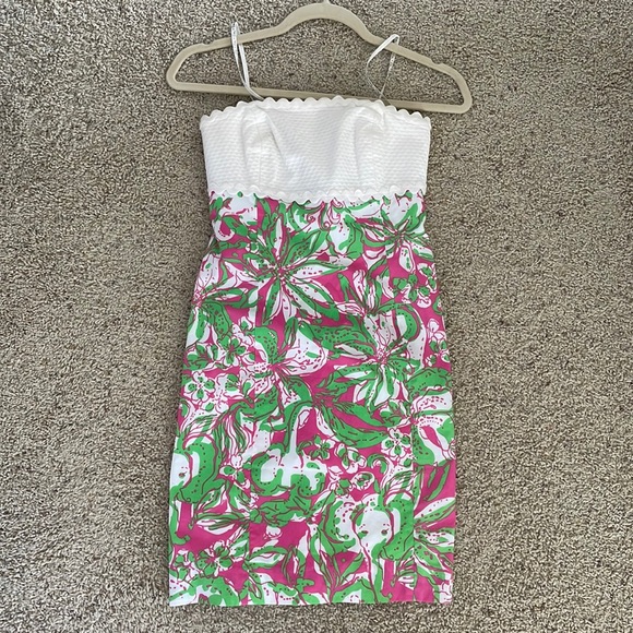 Lilly Pulitzer Dresses & Skirts - Lilly Pulitzer White Strapless Dress with Pink & Green Floral Print